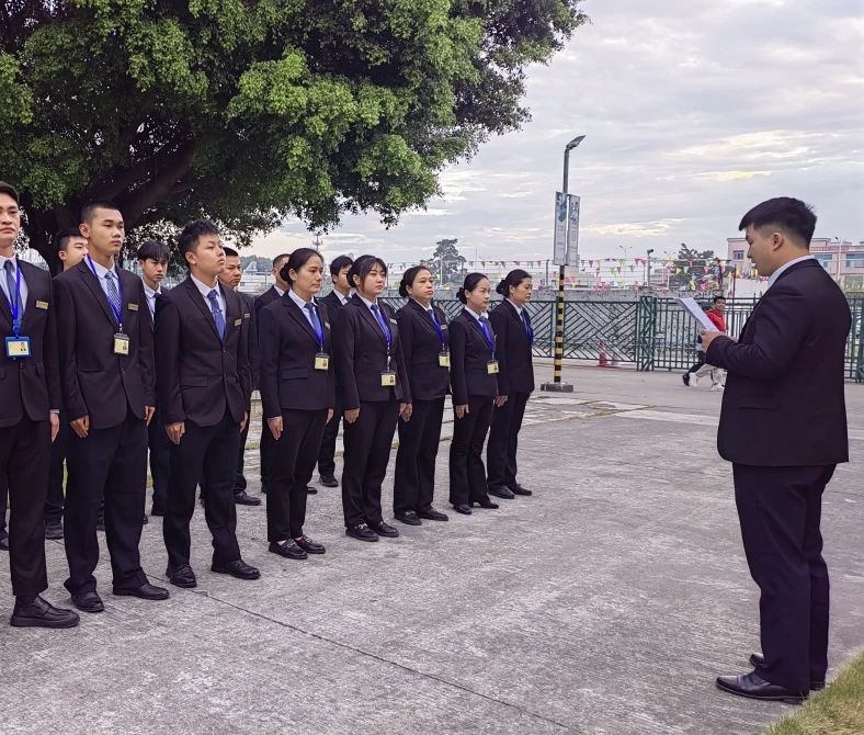 “保安” 變 “保鏢”？從持證上崗看安保行業(yè)的新趨